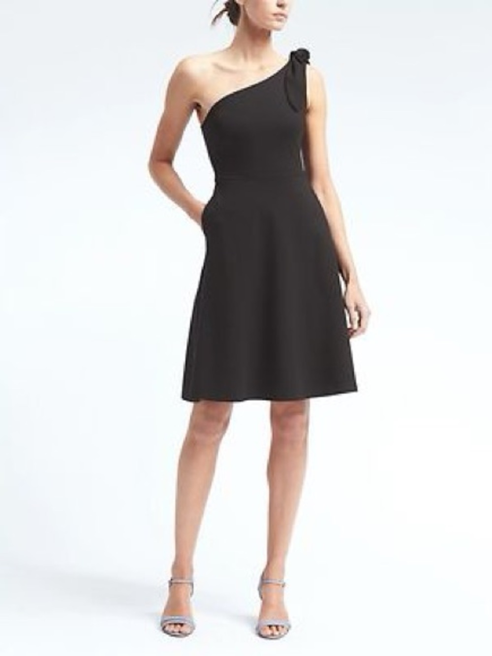 Banana Republic 2 Petite One-Shoulder Black A-Line Dress Bow Detail and Pockets